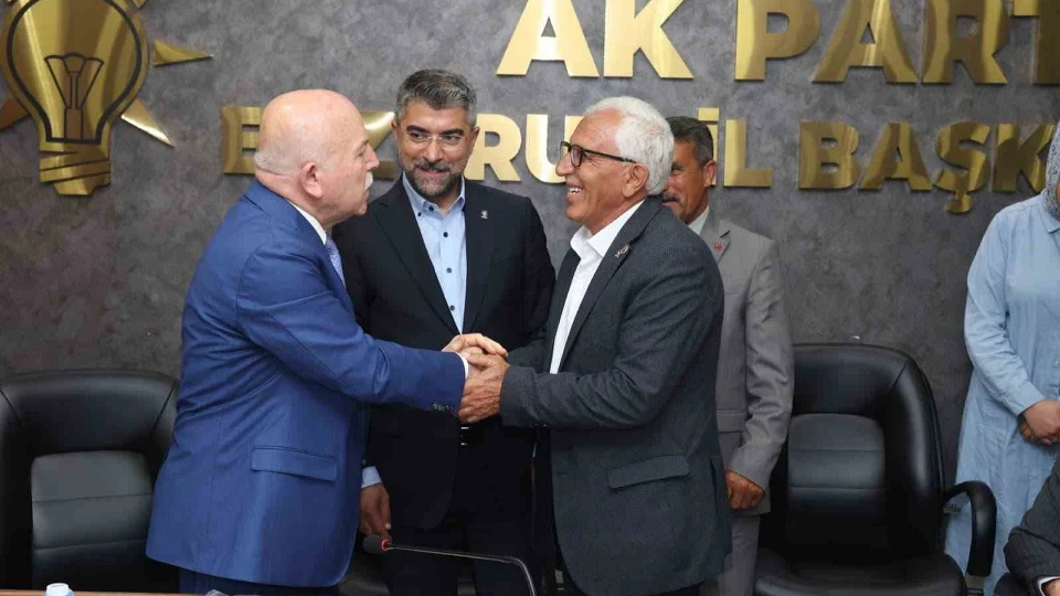 Erzurum Karaçoban'da CHP'li Ahmet Yıldırım AK Parti'ye Katıldı | GÜNDEM HABERLERİ