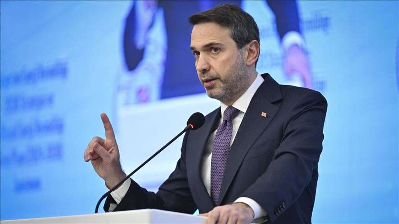 Bakan Bayraktar: YEKA projeleriyle yenilenebilir enerji yatırımları hız kazanacak