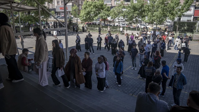 YKS maratonu başladı: Milyonlarca aday ve aileleri sınav heyecanı yaşadı