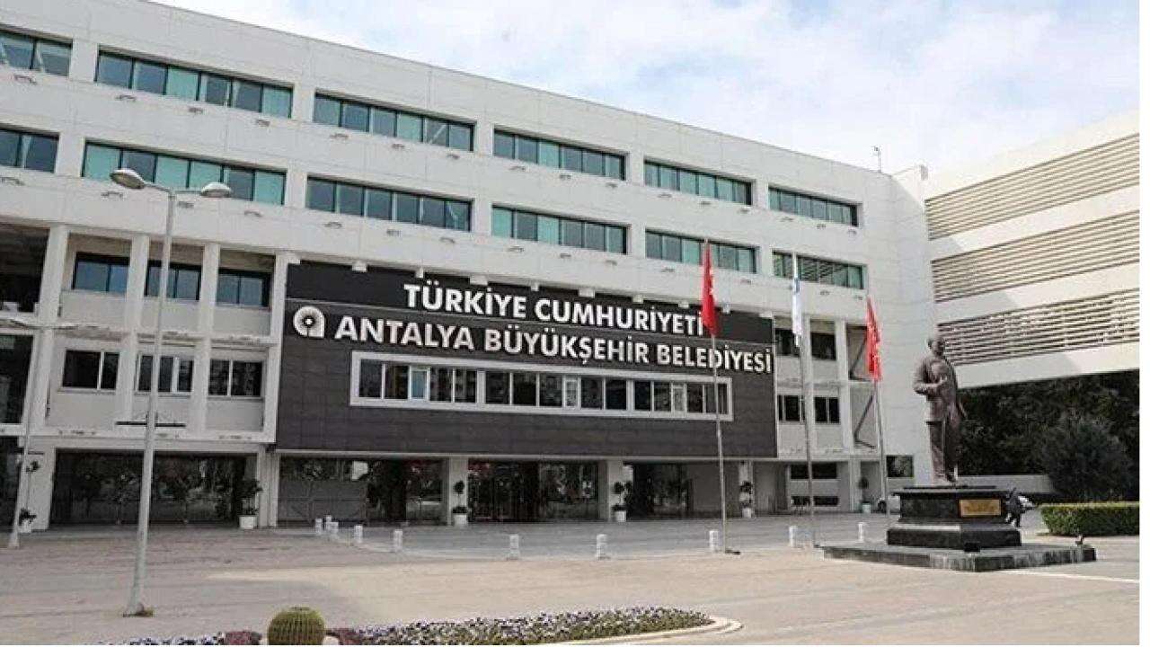 Antalya Büyükşehir Belediyesine yolsuzluk soruşturması: 10 gözaltı