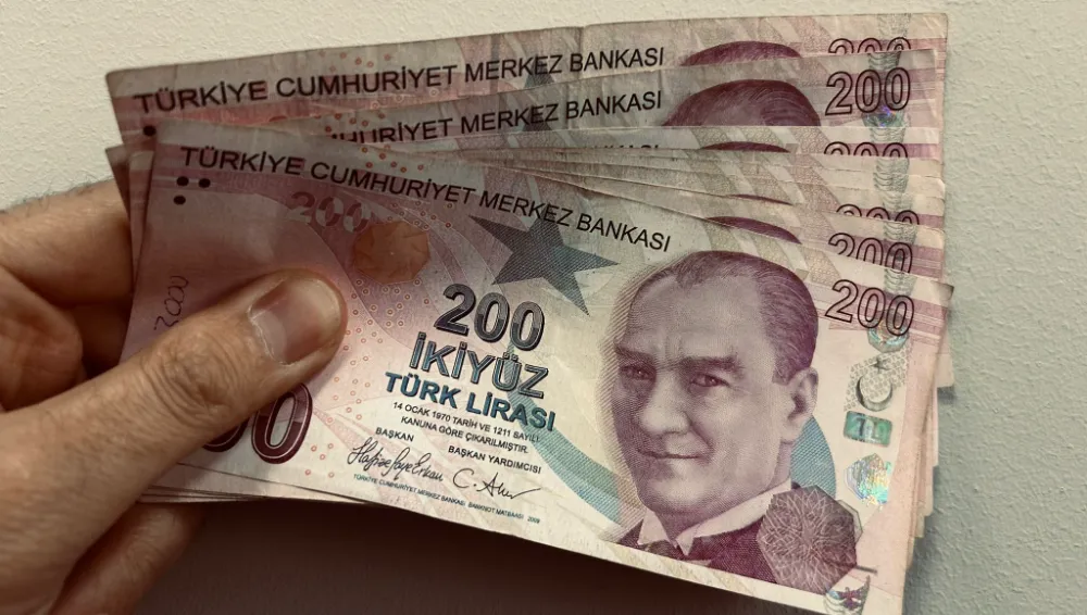 Adalet Bakanlığı Personelinin Gözü Temmuz Zammında: Maaşlar Artacak Ancak Ek İyileştirme Talebi Gündemde