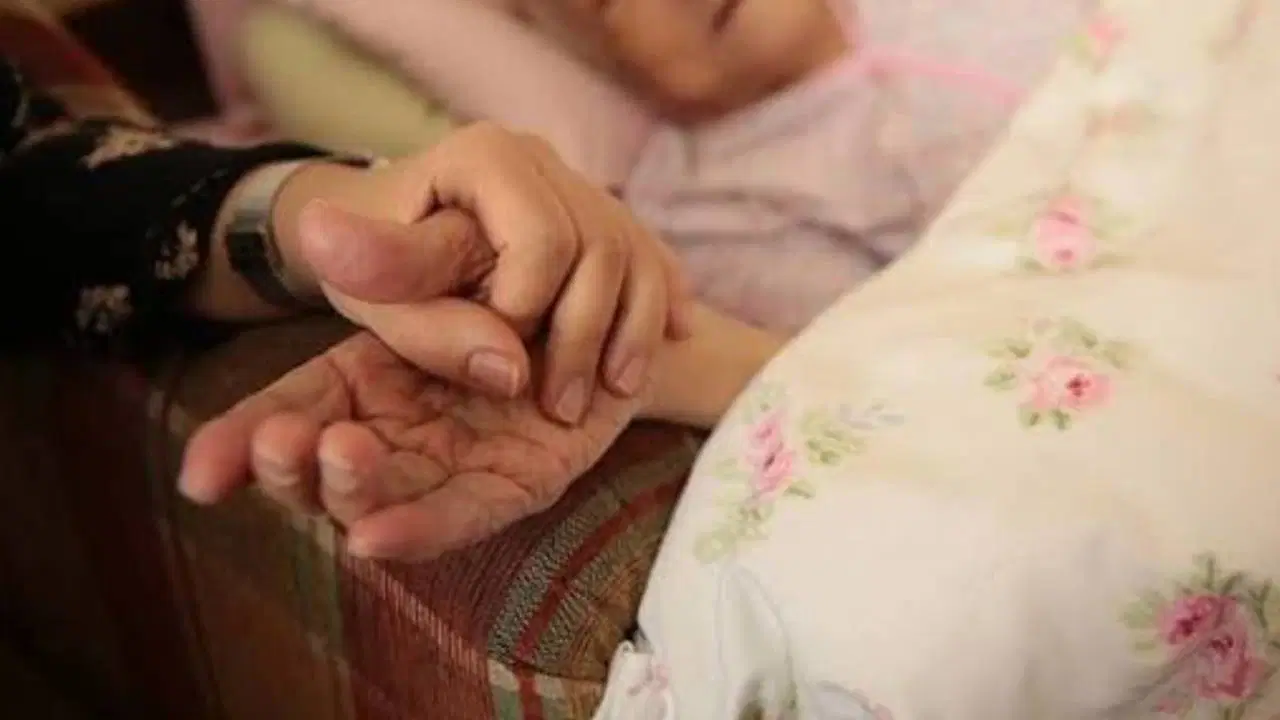Yaşlı ve engelli bireyler için evde bakım hizmetleri yaşam kurtarıyor: En büyük tehlike yalnızlık