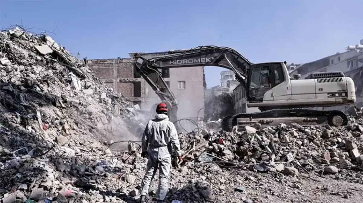 Kahramanmaraş'ta 100 Milyon TL'lik dev adım! Deprem enkazı ekonomiye geri kazandırılıyor: Elbistan'a modern geri dönüşüm tesisi kuruluyor