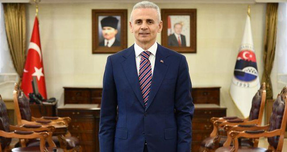 Ardahan Valisi Mehmet Fatih Çiçekli kimdir, neden görevden alındı? Ardahan Valisi tayt olayı nedir?