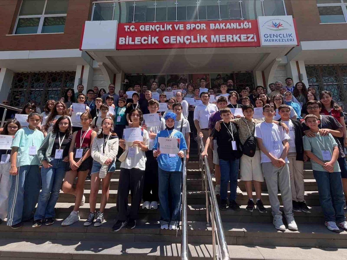 Bilecikli gençler projelerini sergiledi