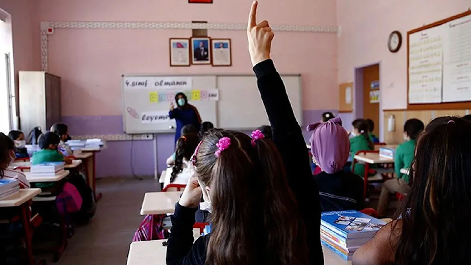 Okul yönetmeliğinde kapsamlı değişiklik! Kayıt, nakil, devamsızlık ve seçmeli derslerde yeni dönem