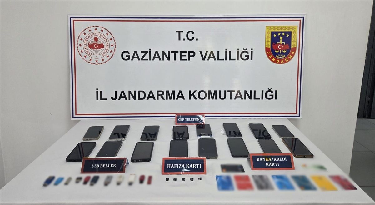 Gaziantep merkezli 13 ilde düzenlenen dolandırıcılık operasyonunda 19 zanlı tutuklandı