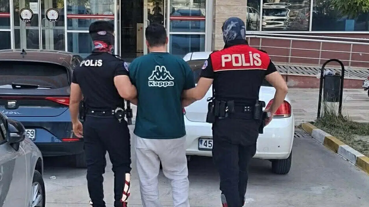 60 yıl hapisle aranıyordu: Manisa'da yakalandı