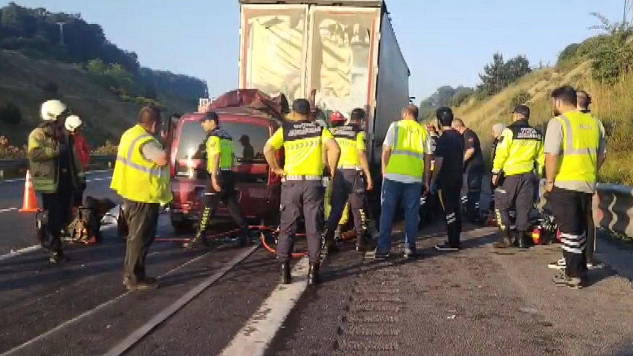 Kuzey Marmara Otoyolu'nda feci kaza: 1'i bebek 3 kişi yaşamını yitirdi