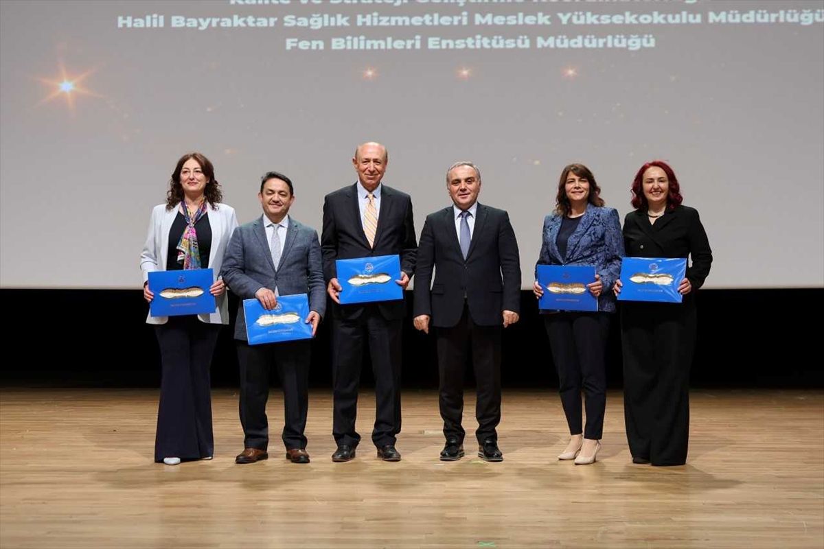 Erciyes Üniversitesi'nde "2025 Başarı Ödül Töreni" düzenlendi