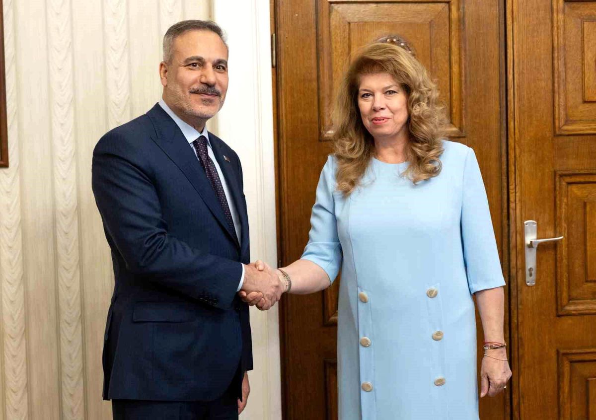 Bakan Fidan, Bulgaristan Cumhurbaşkanı Yotova ile görüştü