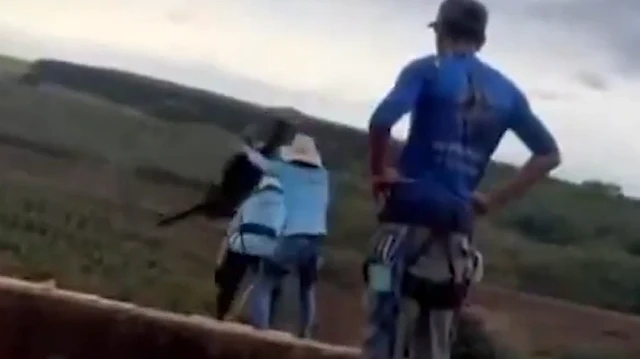 Bungee jumping yaparken halatı bağlamayı unuttular: Genç kızı uçurumdan aşağı attılar
