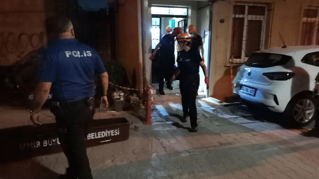 İzmir’de ev yangını faciası: 1 kişi hayatını kaybetti