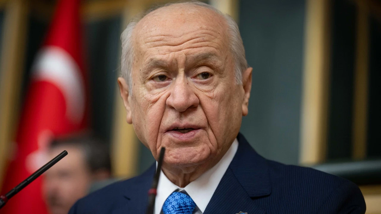 Bahçeli'den Özgür Özel'e kürsüden çağrı! 'Keskin sirke küpüne zarar verir'