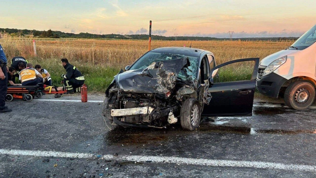 Tekirdağ’da feci çarpışma: 1 ölü, 2 yaralı