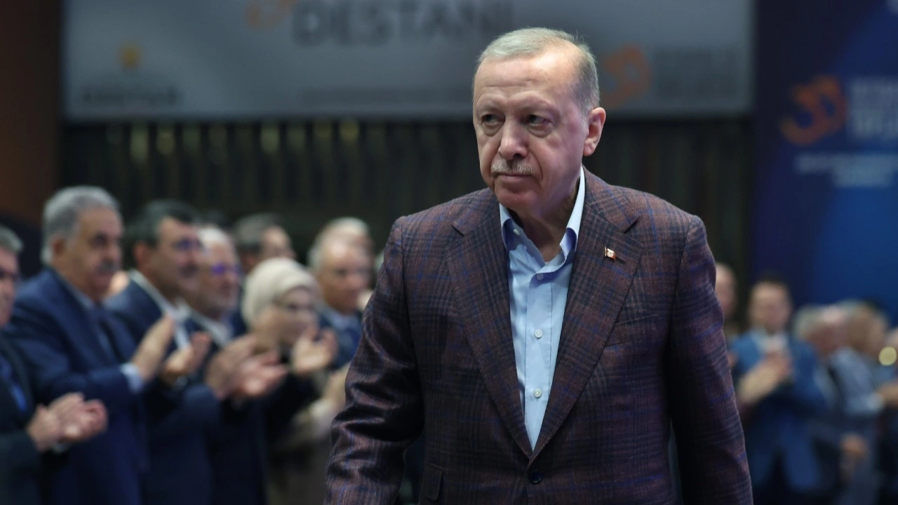 En az iki bakan değişiyor! Büyük iddia için tarih verildi