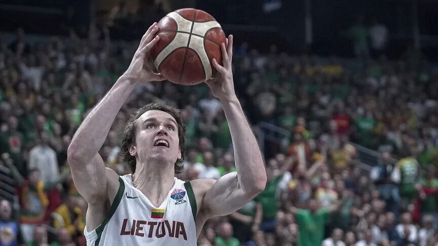 Fenerbahçe, Litvanyalı basketbolcu Ignas Sargiunas'ı renklerine bağladı