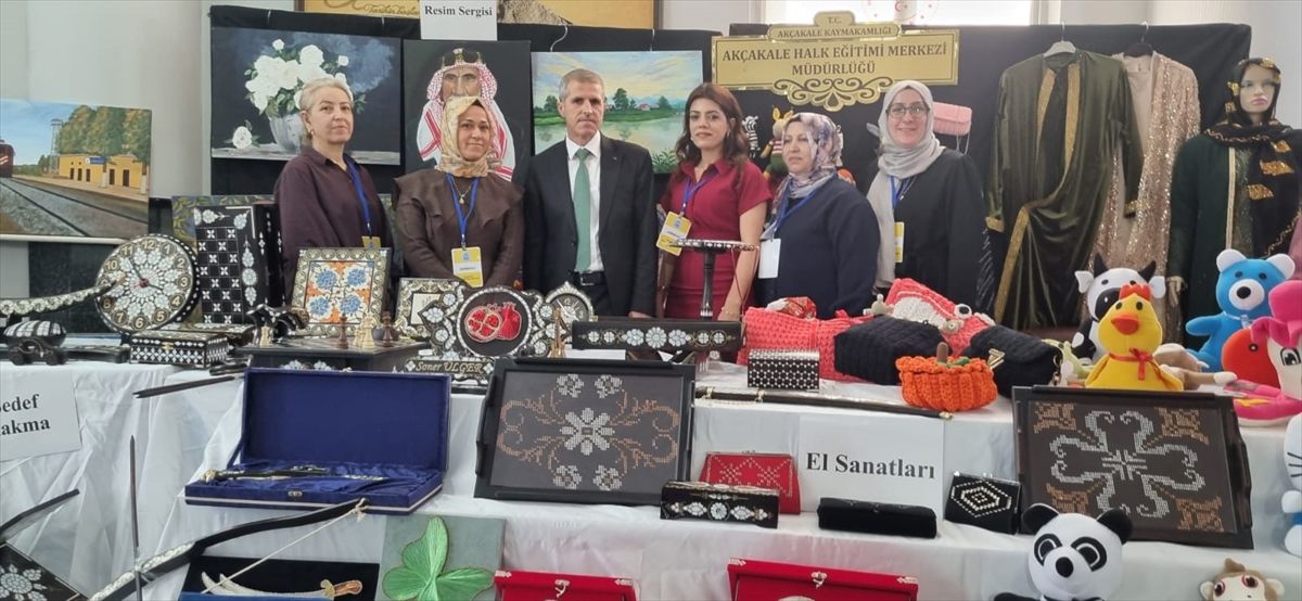 Akçakale'de Halk Eğitimi Merkezi yıl sonu sergisi açıldı