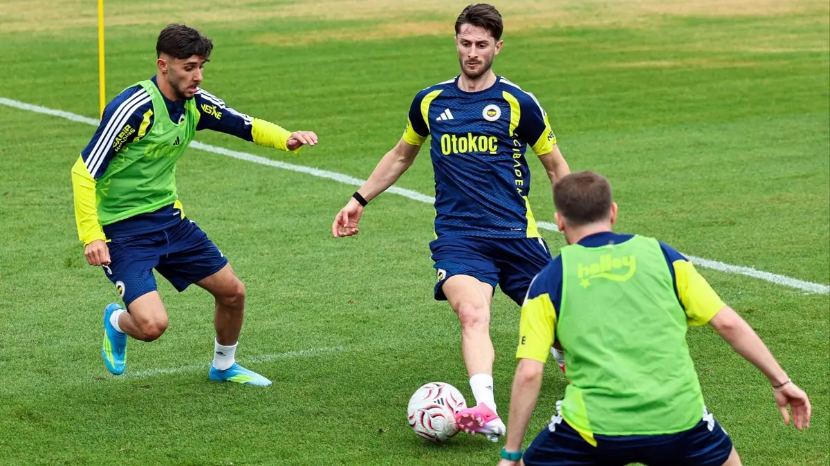 Fenerbahçe, yeni sezon hazırlıklarına Avusturya'da devam ediyor
