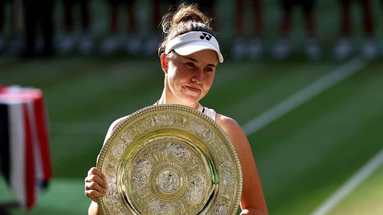 Wimbledon’da kadınlar şampiyonu Linda Noskova