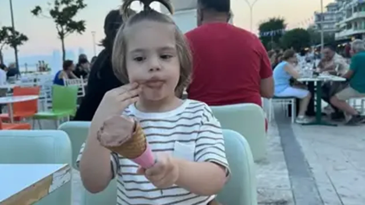 4 yaşındaki Aren açlık ve susuzluktan öldü!