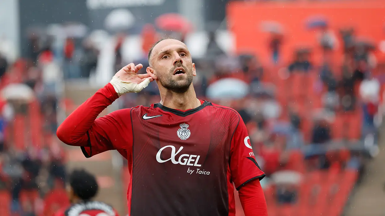 Aziz Yıldırım sözünü tuttu! İlk transferini bitirdi