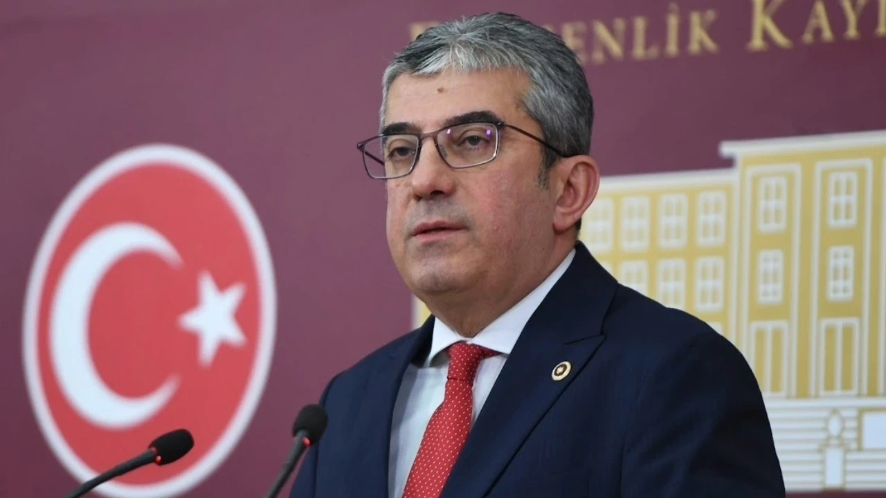 Özgür Özel'den TBMM'ye Gökhan Günaydın yazısı
