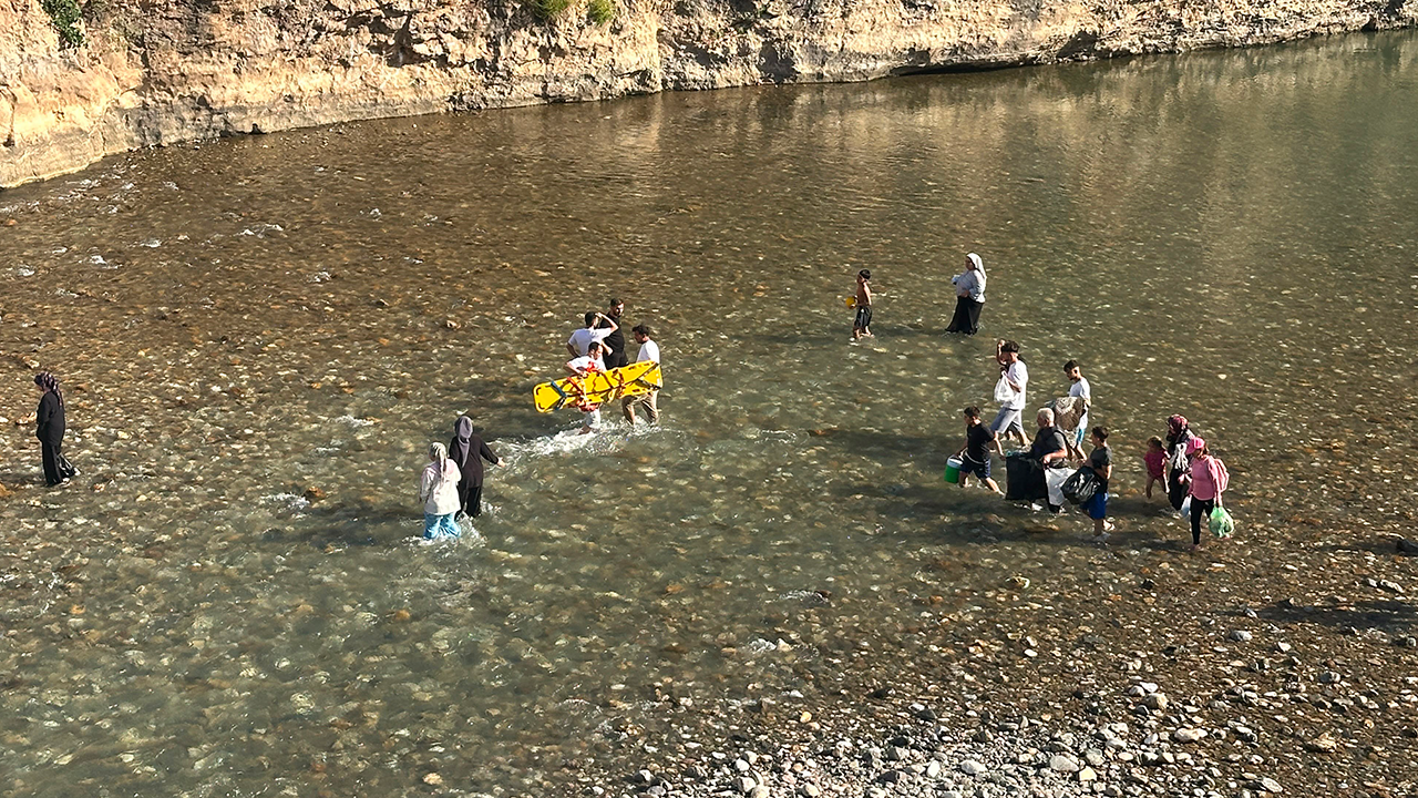 Adıyaman’da suda kaybolan genç aranıyor