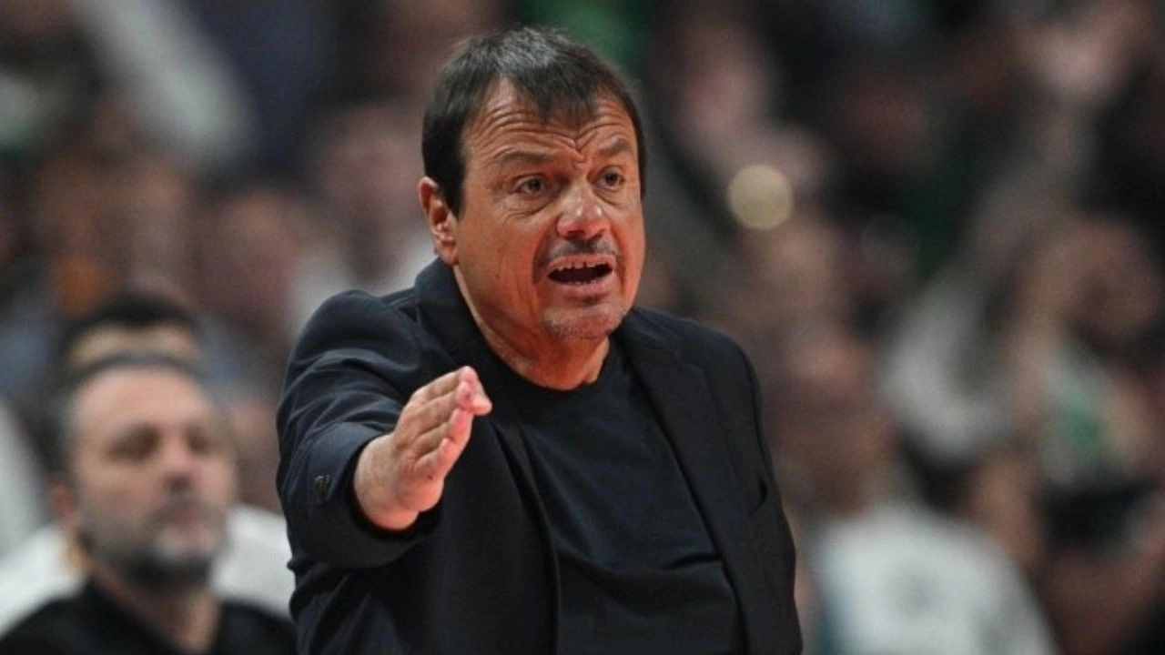 Ergin Ataman Yunanistan'da patladı: Türk olmaktan gurur duyuyorum
