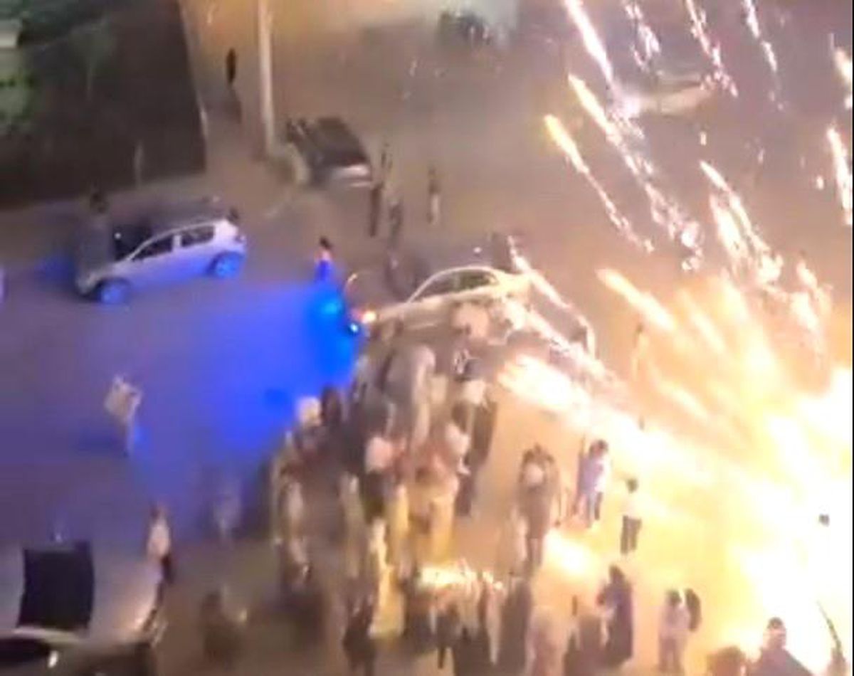 İzmir'de nişan kutlamasında büyük panik: Havai fişek kalabalığın üzerine patladı