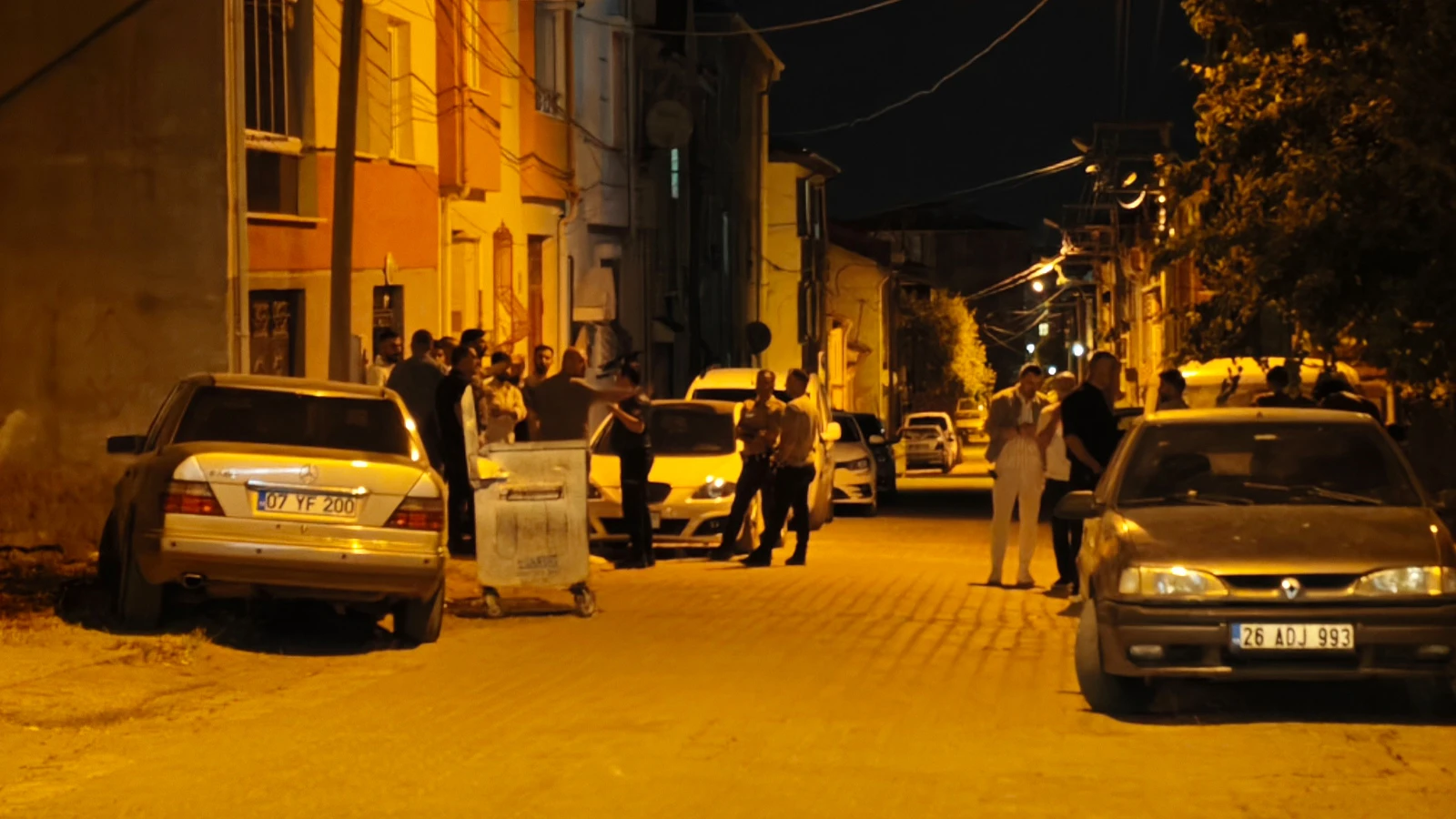 İki aile arasında kavga: 1’i polis 11 yaralı