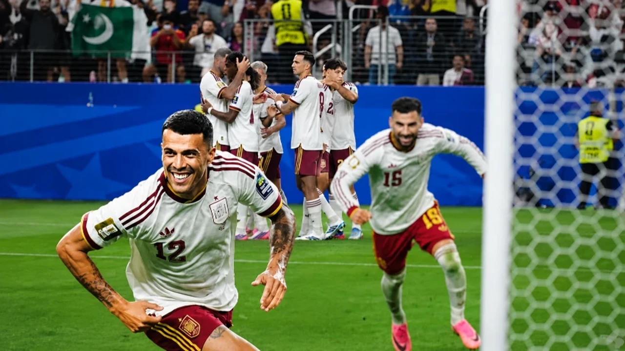 Dünya Kupası'nda ilk finalist belli oldu! İspanya, Fransa'yı 2 golle devirdi