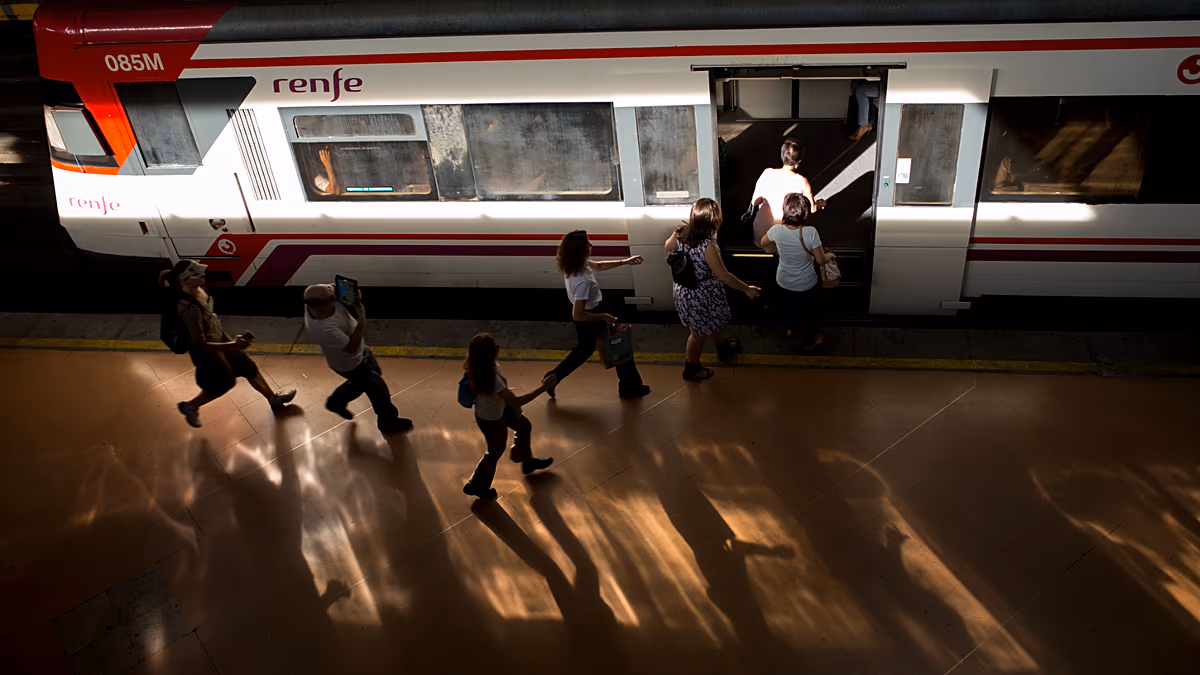 Renfe bugün 320’ye kadar tren seferini iptal ediyor