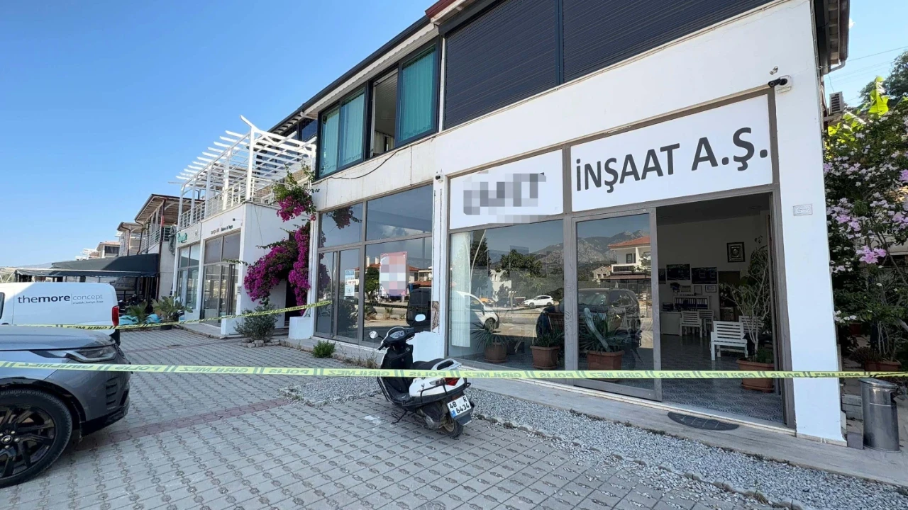 Dükkanında başından vurulmuş halde bulundu