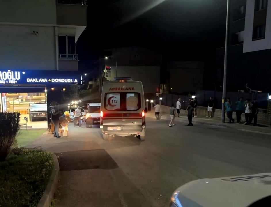 Kafede tartıştığı kişiyi silahla vurup kaçtı