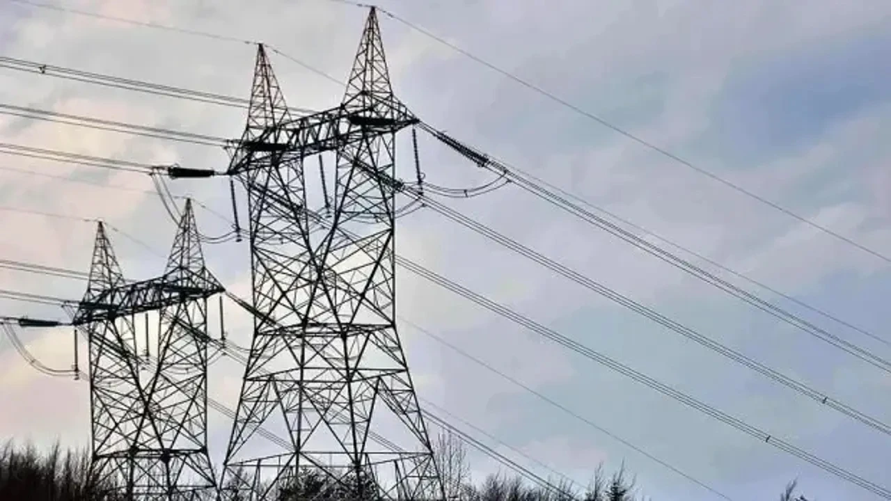 Elektrik fiyatlarında dikkat çeken hareket: Zirve 4.250 TL’yi aştı