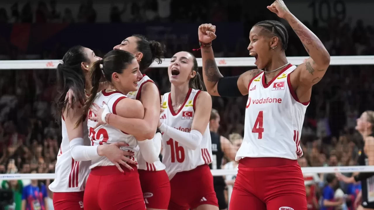 A Milli Kadın Voleybol Takımı, Almanya’yı 3-2 mağlup etti