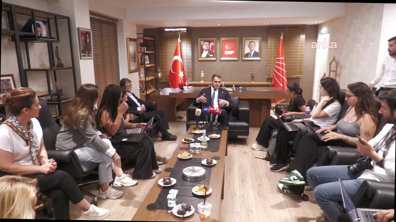 Görevden alınan İzmir İl Başkanı: Ancak mahkeme kararıyla gelebilirler