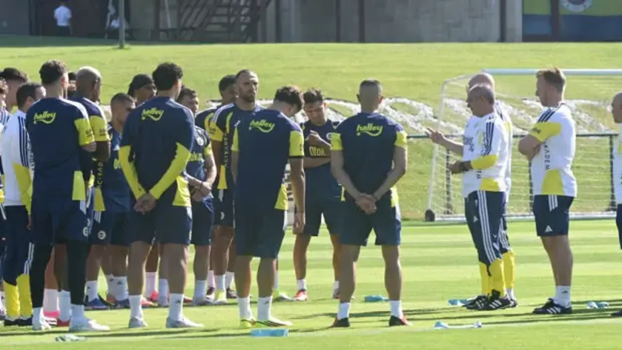 Fenerbahçe'ye Vedat Muriqi'den kötü haber haber! Resmi açıklama geldi