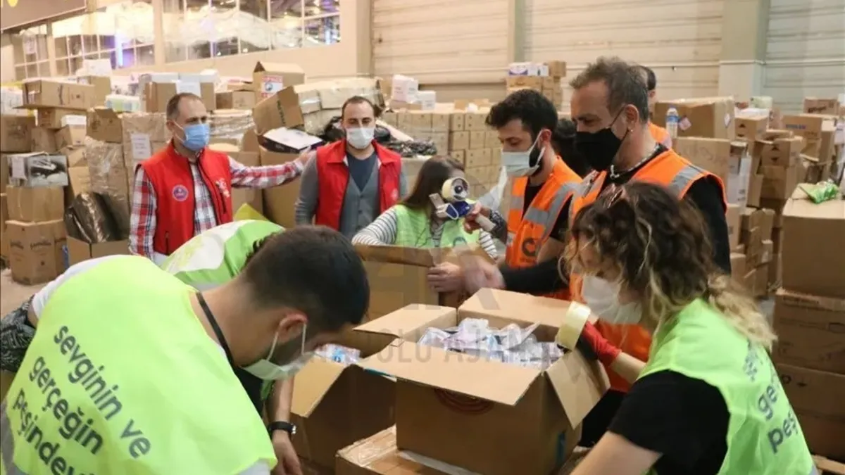 Ahbap Derneği'nin topladığı bağışlar depoda çürüdü