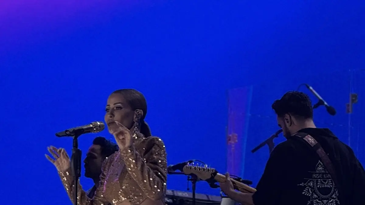 Bursa Kültür Yolu Festivali'nde Derya Uluğ rüzgarı! Alan saatler öncesinden doldu