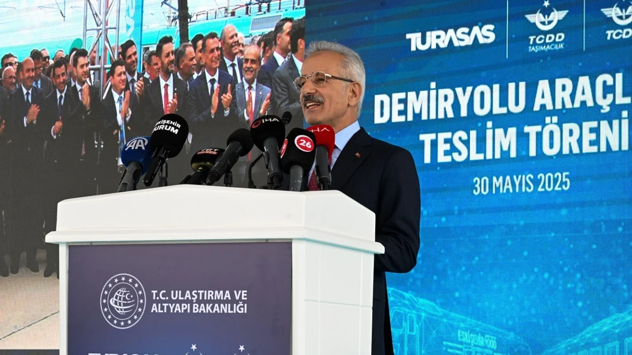 Türkiye’nin ilk yerli dizel lokomotifi Tanzanya’ya ihraç edilecek