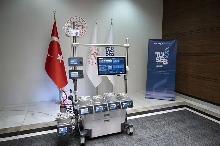 Türk tıbbında tarihi an! Yerli kalp-akciğer makinesi ilk kez hastada kullanıldı: Bakan Memişoğlu'ndan hastaya ziyaret