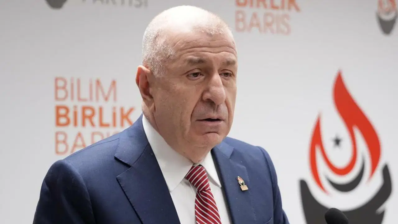 Ümit Özdağ: GİK Üyemiz Sevil Sargın Yunanistan'a alınmadı