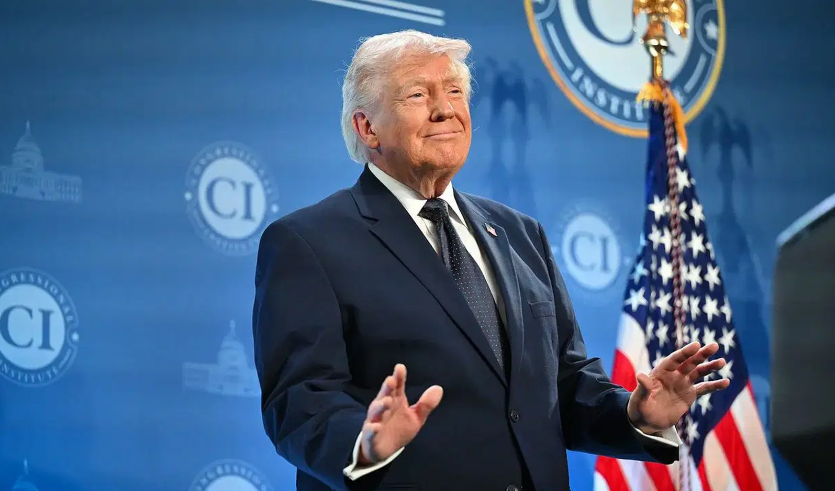 Trump'tan 'İran ateşkes anlaşmasını aptalca bir şekilde ihlal etti' tepkisi: Gemilere en az 4 İHA fırlattı