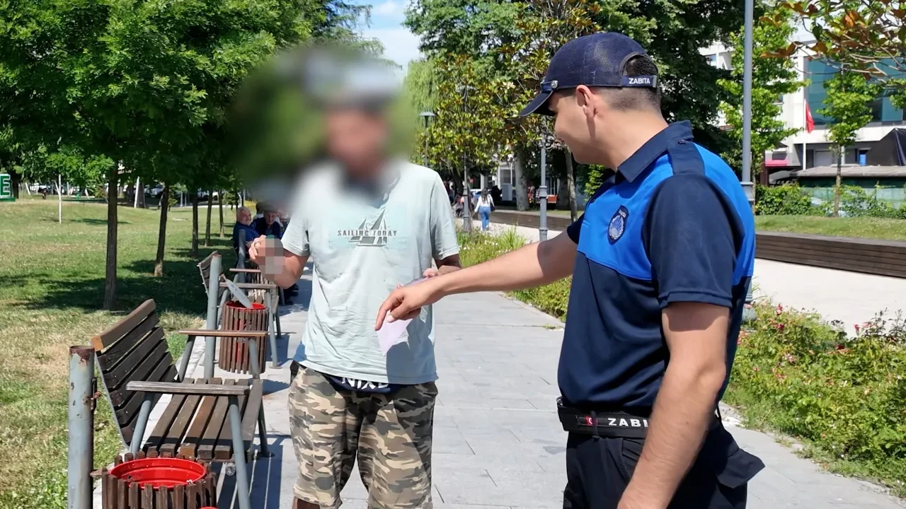 Önce ceza yedi: Sonra teşekkür edip “Zaten sigarayı bırakacaktım” dedi