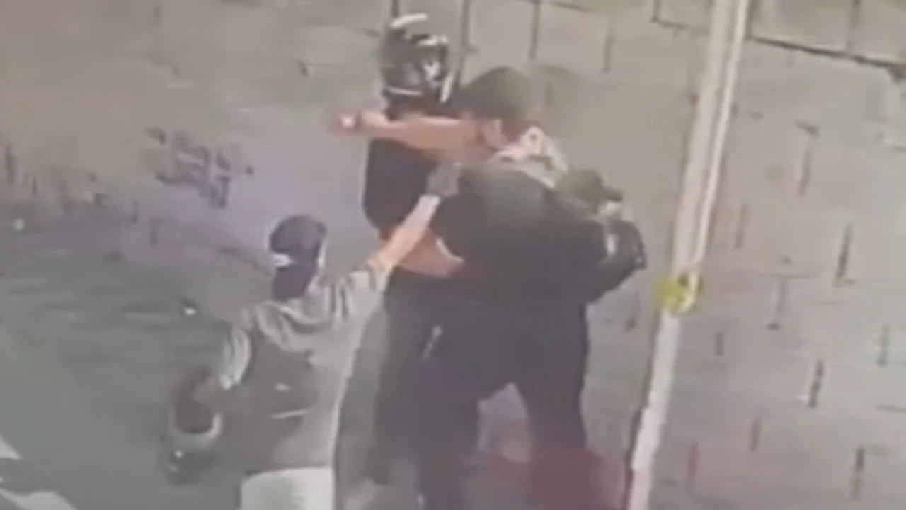 Mersin'de biber gazlı gasp kamerada