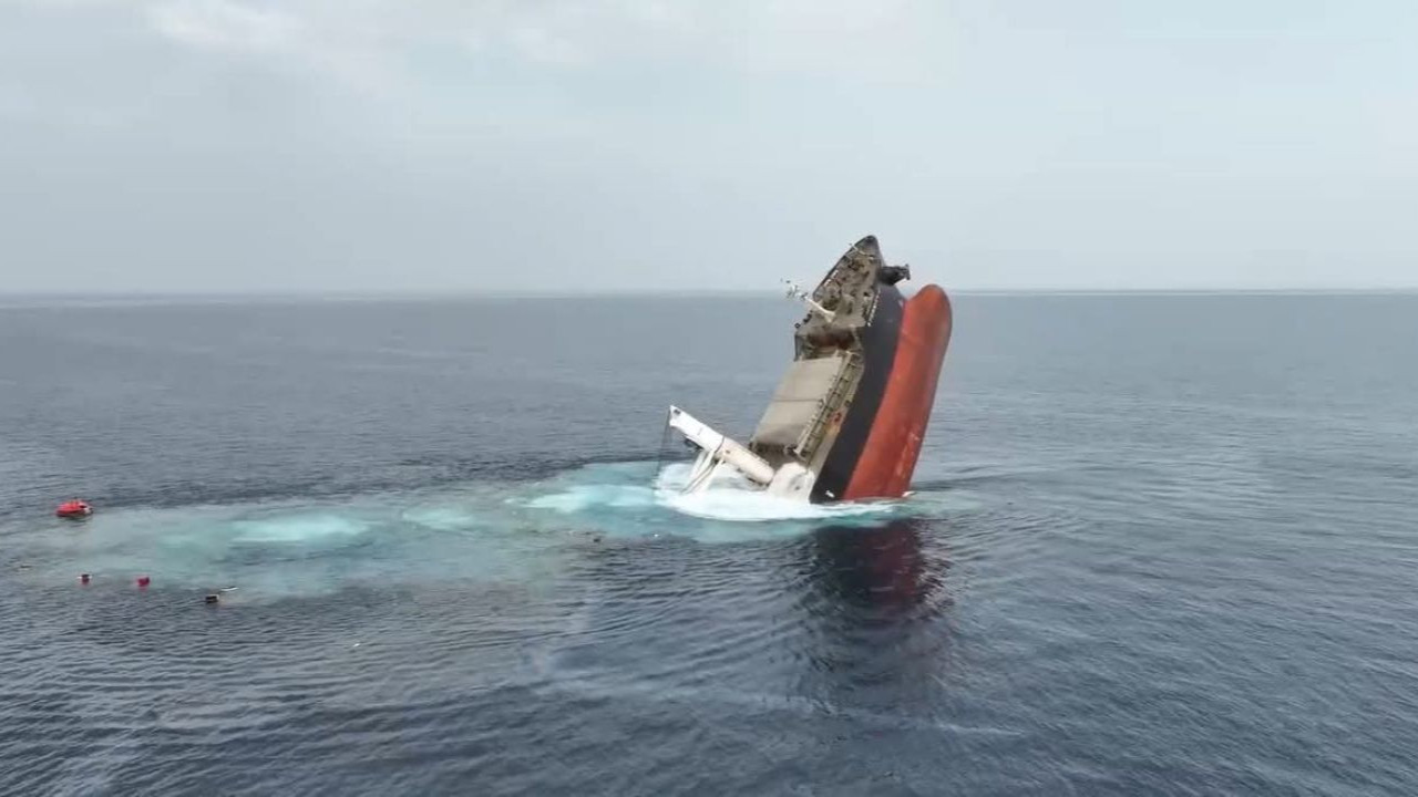 Yemen açıklarında seyreden gemiye silahlı müdahale
