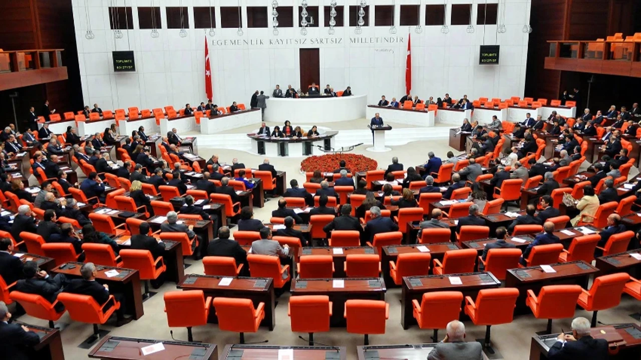 Mafya dizileri Meclis'te: Vekiller de şikâyetçi!