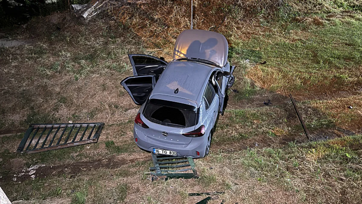 Bursa'da otomobil dere yatağına uçtu: 1 yaralı
